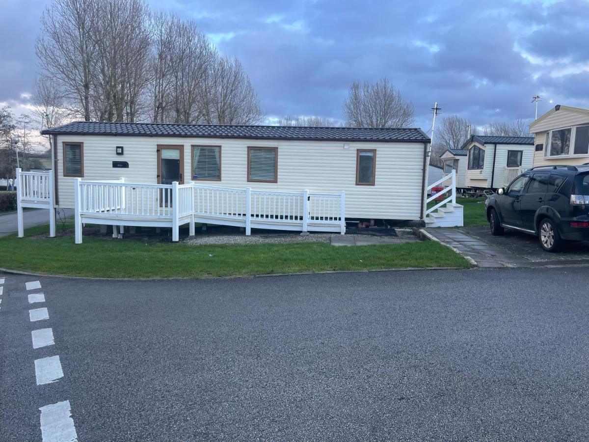 Luxury 6 Berth Caravan, Marton Mere Блекпул Екстериор снимка